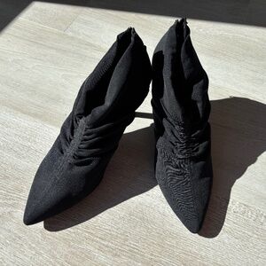 IMPO sz7 med stretch slouch black boot heels shoes
